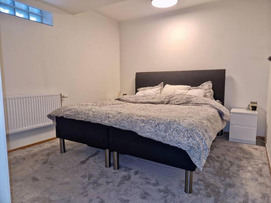 2 Bedrooms & Jacuzzi Apartment! *